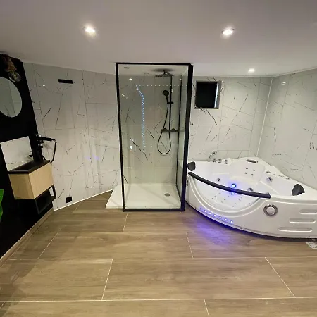 شقة Capsule Manga - Jacuzzi - Billard - Nintendo Switch - Netflix *