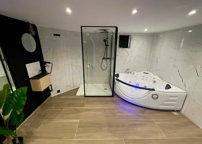 شقة Capsule Manga - Jacuzzi - Billard - Nintendo Switch - Netflix *